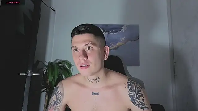 Snapshot of Yeiko_Romero_ chatting on 10, 4, 2026 Yeiko Romero online show from 10, 4, 2026