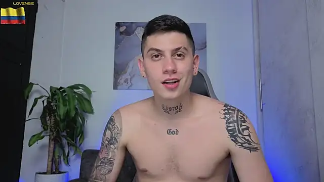 Snapshot of Yeiko_Romero_ chatting on 13, 4, 2026 Yeiko Romero online show from 13, 4, 2026