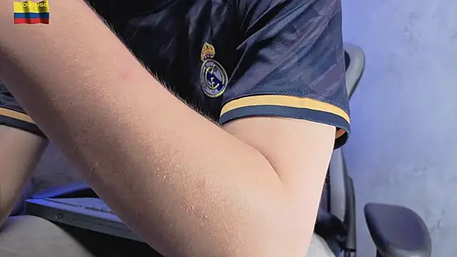 Snapshot of Yeiko_Romero_ chatting on 15, 4, 2026 Yeiko Romero online show from 15, 4, 2026