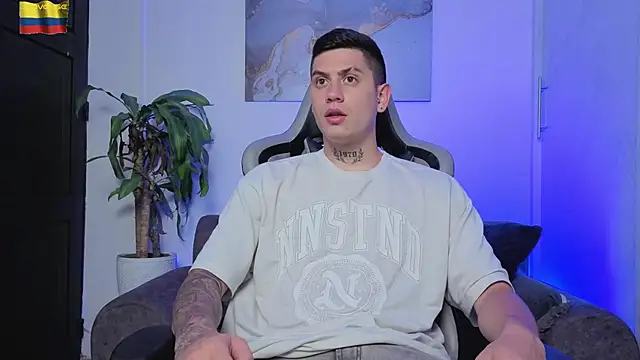 Snapshot of Yeiko_Romero_ chatting on 17, 4, 2026 Yeiko Romero online show from 17, 4, 2026