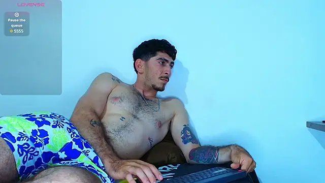 Snapshot of Thomass00 chatting on 21, 12, 2024 Thomass00 online show from 21, 12, 2024