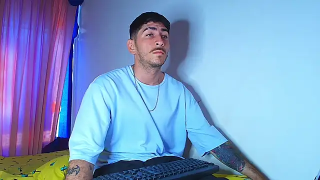 Snapshot of Thomass00 chatting on 16, 3, 2025 Thomass00 online show from 16, 3, 2025