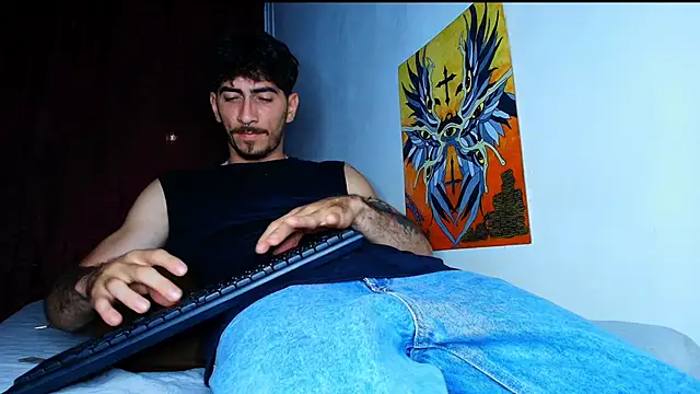 Snapshot of Thomass00 chatting on 8, 11, 2025 Thomass00 online show from 8, 11, 2025