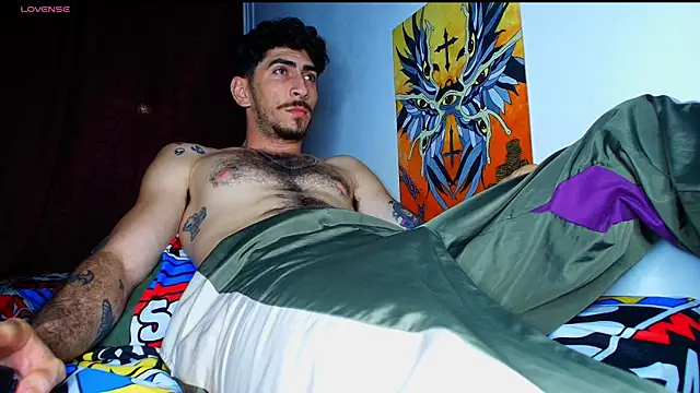 Snapshot of Thomass00 chatting on 10, 11, 2025 Thomass00 online show from 10, 11, 2025