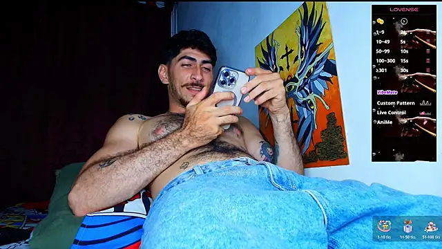 Snapshot of Thomass00 chatting on 18, 11, 2025 Thomass00 online show from 18, 11, 2025