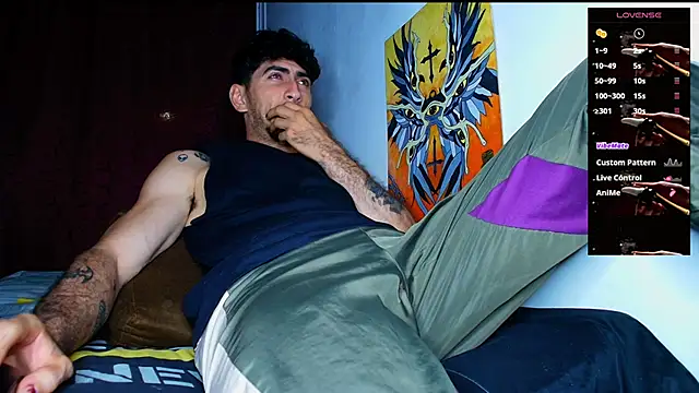 Snapshot of Thomass00 chatting on 26, 11, 2025 Thomass00 online show from 26, 11, 2025