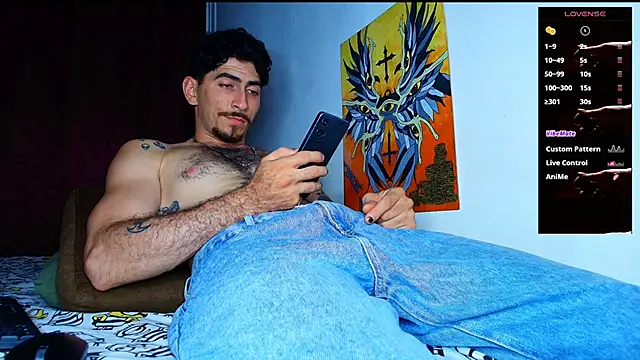 Snapshot of Thomass00 chatting on 28, 11, 2025 Thomass00 online show from 28, 11, 2025