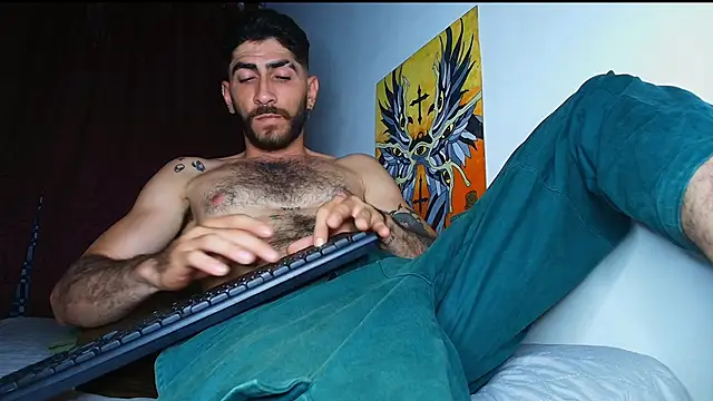 Snapshot of Thomass00 chatting on 3, 2, 2026 Thomass00 online show from 3, 2, 2026