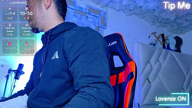 Rich boy01 online show from 4, 11, 2025