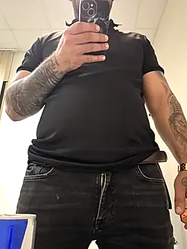 Snapshot of tikitaka97 chatting on 8, 4, 2026 tikitaka97 online show from 8, 4, 2026