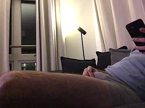 Snapshot of TallBoy2810 chatting on 23, 10, 2025 TallBoy2810 online show from 23, 10, 2025