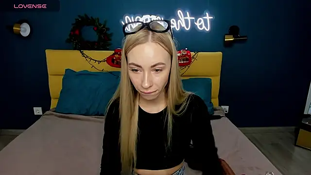 Snapshot of Diana_Garrett chatting on 13, 12, 2024 Diana Garrett online show from 13, 12, 2024