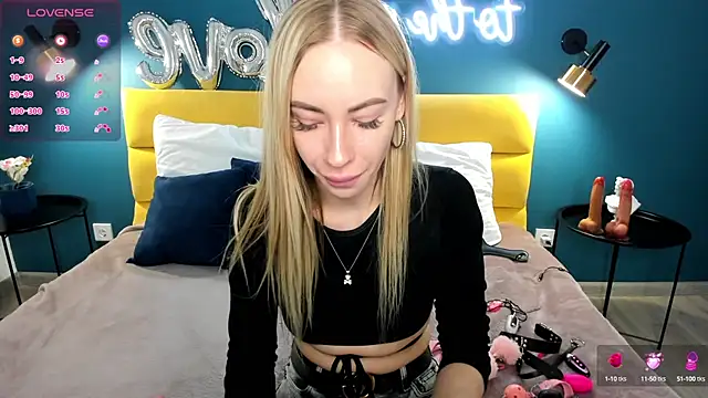 Snapshot of Diana_Garrett chatting on 9, 3, 2025 Diana Garrett online show from 9, 3, 2025