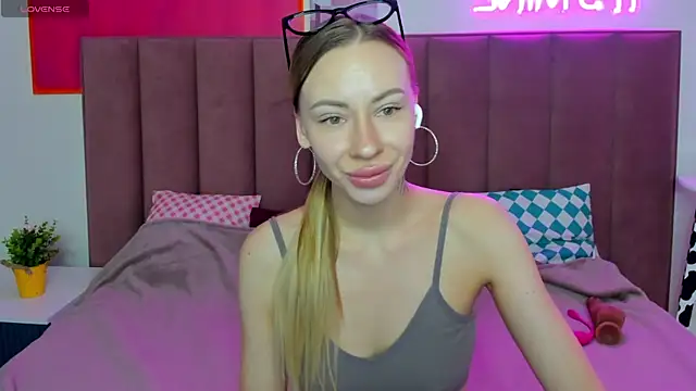 Snapshot of Diana_Garrett chatting on 16, 10, 2025 Diana Garrett online show from 16, 10, 2025