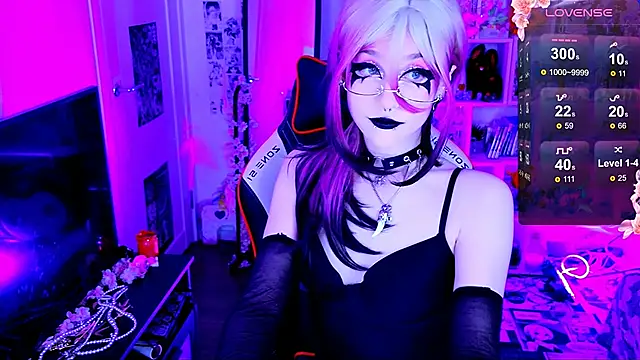 Snapshot of Aki__Ra chatting on 21, 4, 2026 Aki Ra online show from 21, 4, 2026