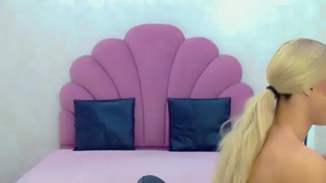 Snapshot of briana_sex32 chatting on 21, 3, 2026 briana sex32 online show from 21, 3, 2026