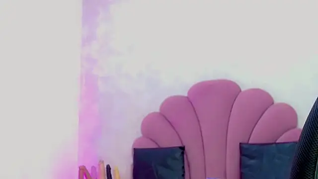 Snapshot of briana_sex32 chatting on 25, 3, 2026 briana sex32 online show from 25, 3, 2026