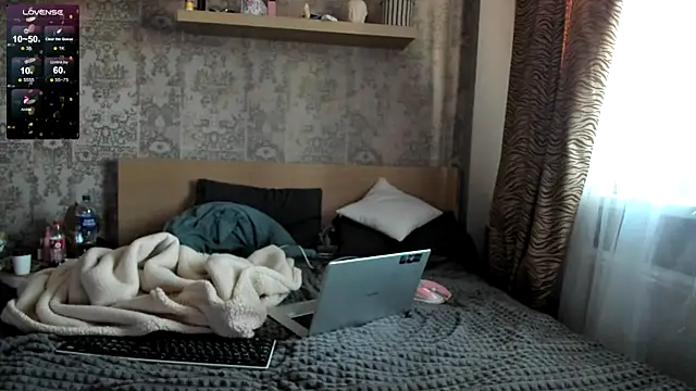 purebeautie13 online show from 12, 12, 2024