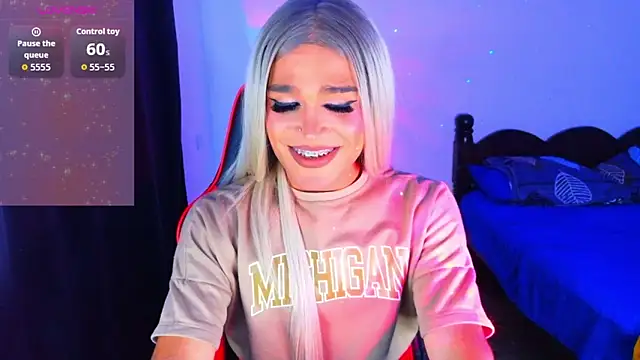 Snapshot of AllisonsweetZ chatting on 3, 3, 2026 AllisonsweetZ online show from 3, 3, 2026