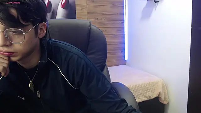Snapshot of jhoellx chatting on 20, 2, 2025 jhoellx online show from 20, 2, 2025