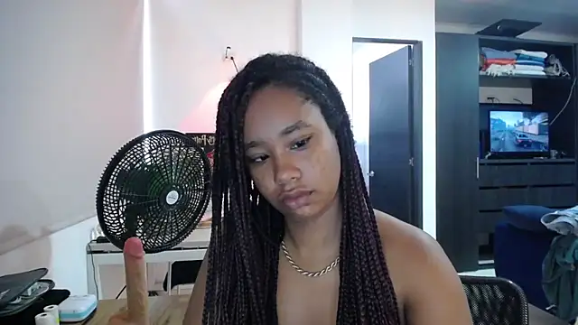 Snapshot of diabla_sexyboobs chatting on 24, 4, 2026 diabla sexyboobs online show from 24, 4, 2026