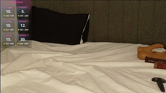 Snapshot of misscatxo chatting on 8, 4, 2026 misscatxo online show from 8, 4, 2026