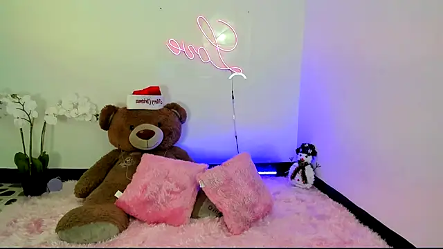 kendal scott1 online show from 18, 12, 2024