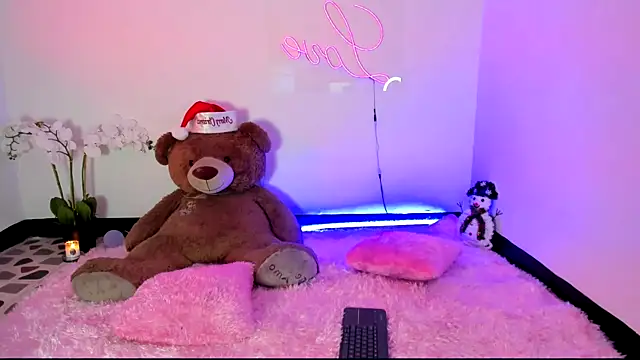 kendal scott1 online show from 23, 12, 2024