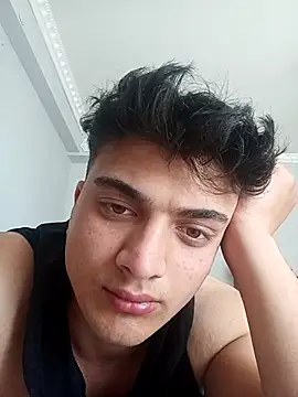 Snapshot of boy_3835 chatting on 14, 3, 2025 boy 3835 online show from 14, 3, 2025