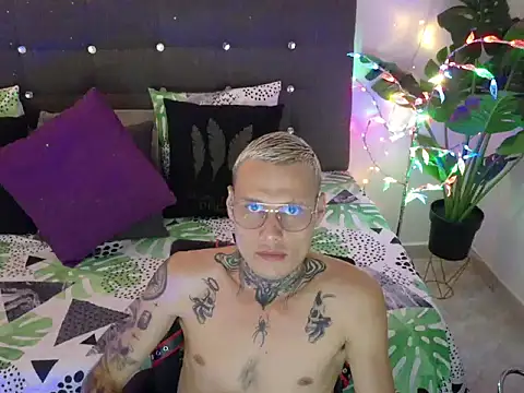 Snapshot of fucking_sinner chatting on 30, 11, 2025 fucking sinner online show from 30, 11, 2025