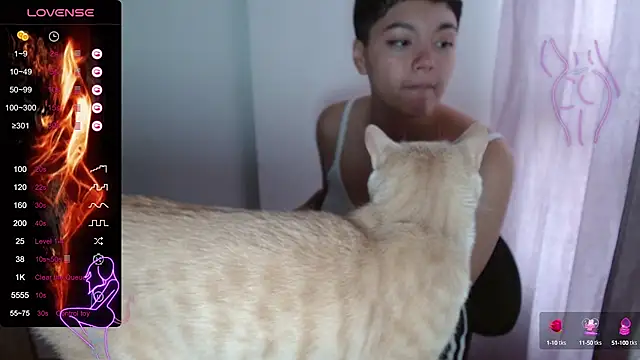 Snapshot of TRIXIE_TANG28 chatting on 22, 2, 2025 TRIXIE TANG28 online show from 22, 2, 2025