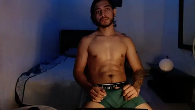 Snapshot of maxximus_100 chatting on 28, 1, 2025 maxximus 100 online show from 28, 1, 2025