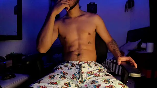 Snapshot of maxximus_100 chatting on 12, 3, 2025 maxximus 100 online show from 12, 3, 2025