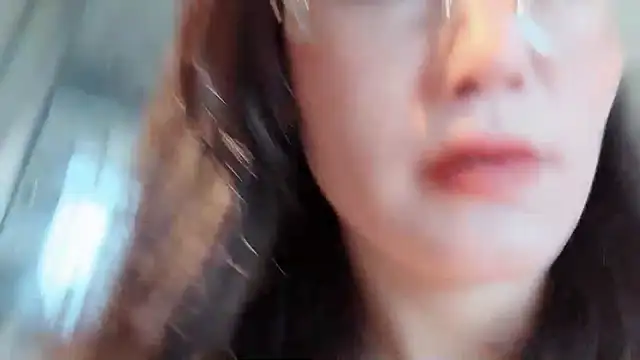 Snapshot of Krismil3 chatting on 23, 4, 2026 Krismil3 online show from 23, 4, 2026