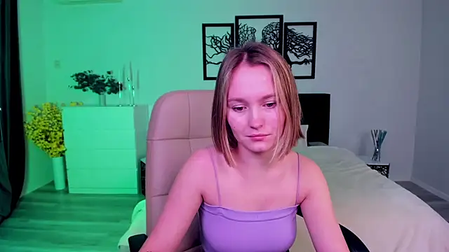 Snapshot of BritnieCute chatting on 29, 1, 2025 BritnieCute online show from 29, 1, 2025