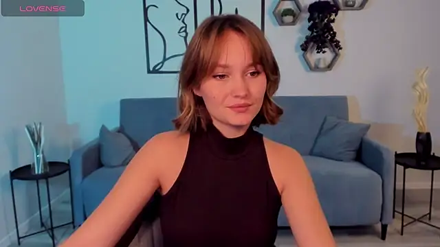 Snapshot of BritnieCute chatting on 27, 10, 2025 BritnieCute online show from 27, 10, 2025