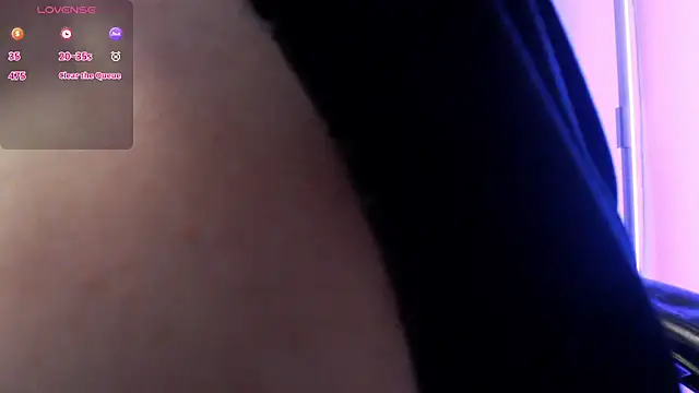 Snapshot of Bigbittiesandfun chatting on 13, 4, 2026 Bigbittiesandfun online show from 13, 4, 2026