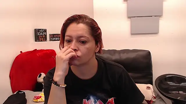 Snapshot of eva_twiss chatting on 29, 4, 2026 eva twiss online show from 29, 4, 2026