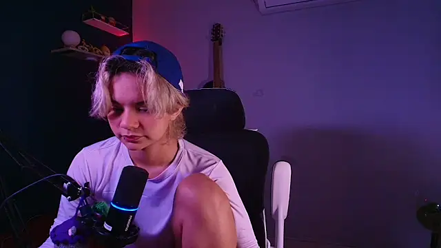 Snapshot of marlena3312 chatting on 3, 2, 2026 marlena3312 online show from 3, 2, 2026