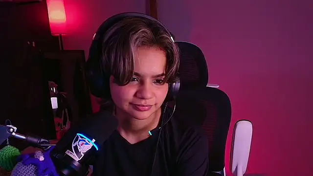 Snapshot of marlena3312 chatting on 6, 3, 2026 marlena3312 online show from 6, 3, 2026