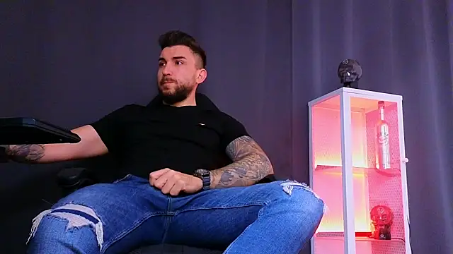 Snapshot of MightyAaron66 chatting on 4, 3, 2025 MightyAaron66 online show from 4, 3, 2025