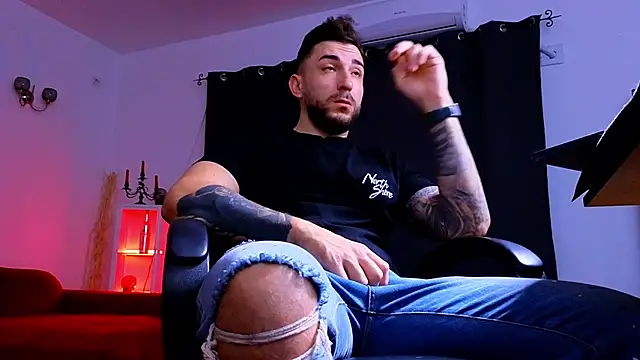 Snapshot of MightyAaron66 chatting on 26, 10, 2025 MightyAaron66 online show from 26, 10, 2025