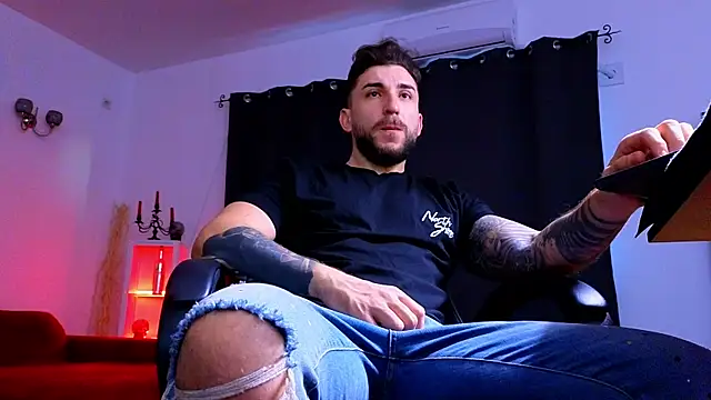 Snapshot of MightyAaron66 chatting on 29, 10, 2025 MightyAaron66 online show from 29, 10, 2025