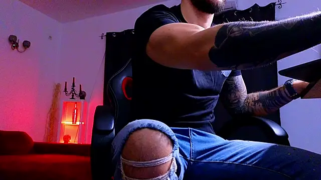 Snapshot of MightyAaron66 chatting on 7, 11, 2025 MightyAaron66 online show from 7, 11, 2025