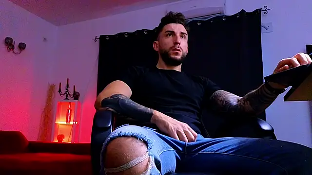 Snapshot of MightyAaron66 chatting on 9, 11, 2025 MightyAaron66 online show from 9, 11, 2025