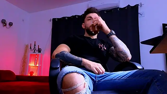 Snapshot of MightyAaron66 chatting on 26, 11, 2025 MightyAaron66 online show from 26, 11, 2025