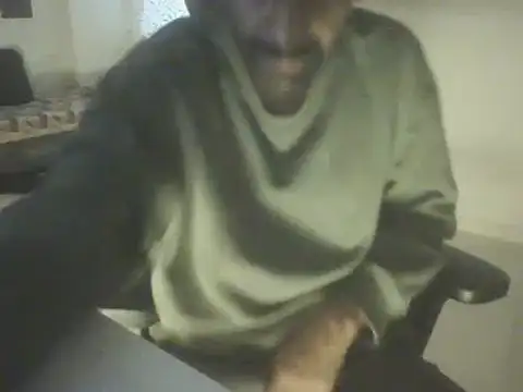 Snapshot of dominanthubby chatting on 4, 12, 2024 dominanthubby online show from 4, 12, 2024