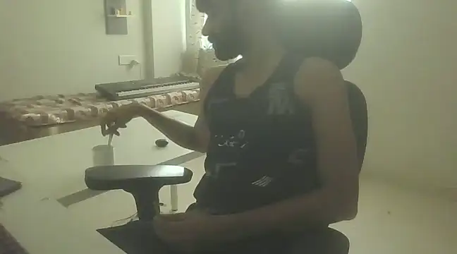 Snapshot of dominanthubby chatting on 17, 12, 2024 dominanthubby online show from 17, 12, 2024