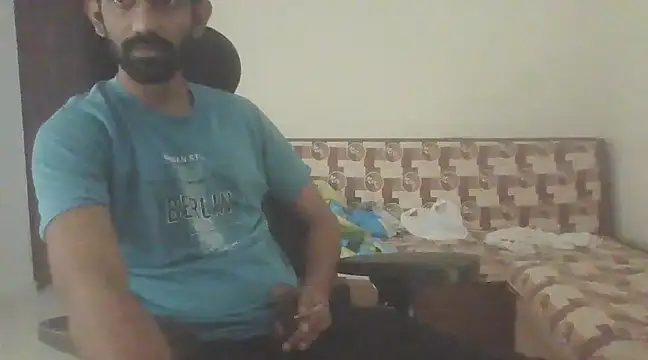 Snapshot of dominanthubby chatting on 19, 3, 2025 dominanthubby online show from 19, 3, 2025