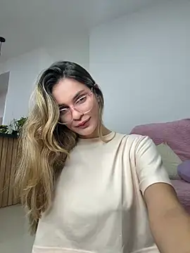 Snapshot of cuteluci_ chatting on 30, 6, 2026 cuteluci online show from 30, 6, 2026